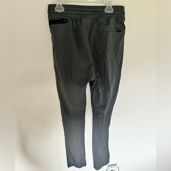 Men’s Under Armour Running/ Workout Pants M - Picture 2 of 3